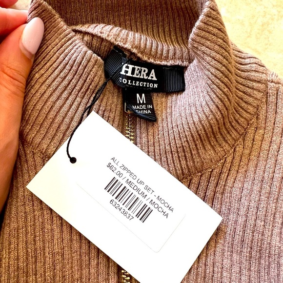 Long Sleeved Mocha Zip Up Top-Size Medium - Picture 6 of 6